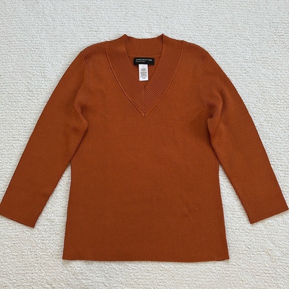 JOANS NEW YORK’S COLLECTION DEEP ORANGE V- NECK SWEATER- SIZE LARGE - Picture 1 of 17